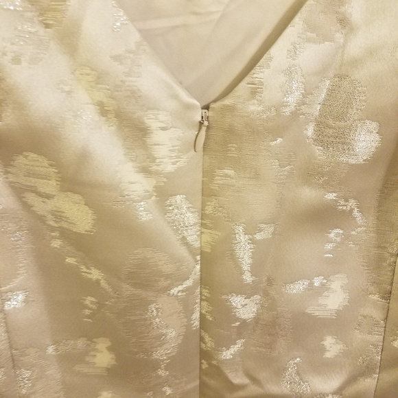 Sleeveless Metallic Jacquard Fit and Flare Dress - Picture 3 of 7